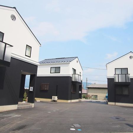 Villas Waraku Фуджийошида Екстериор снимка